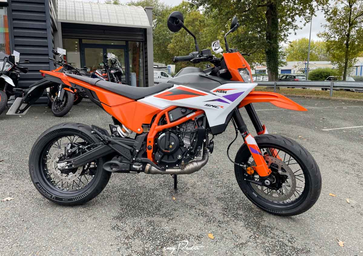 Angers KTM 390 Adventure motorcycle rental 15596