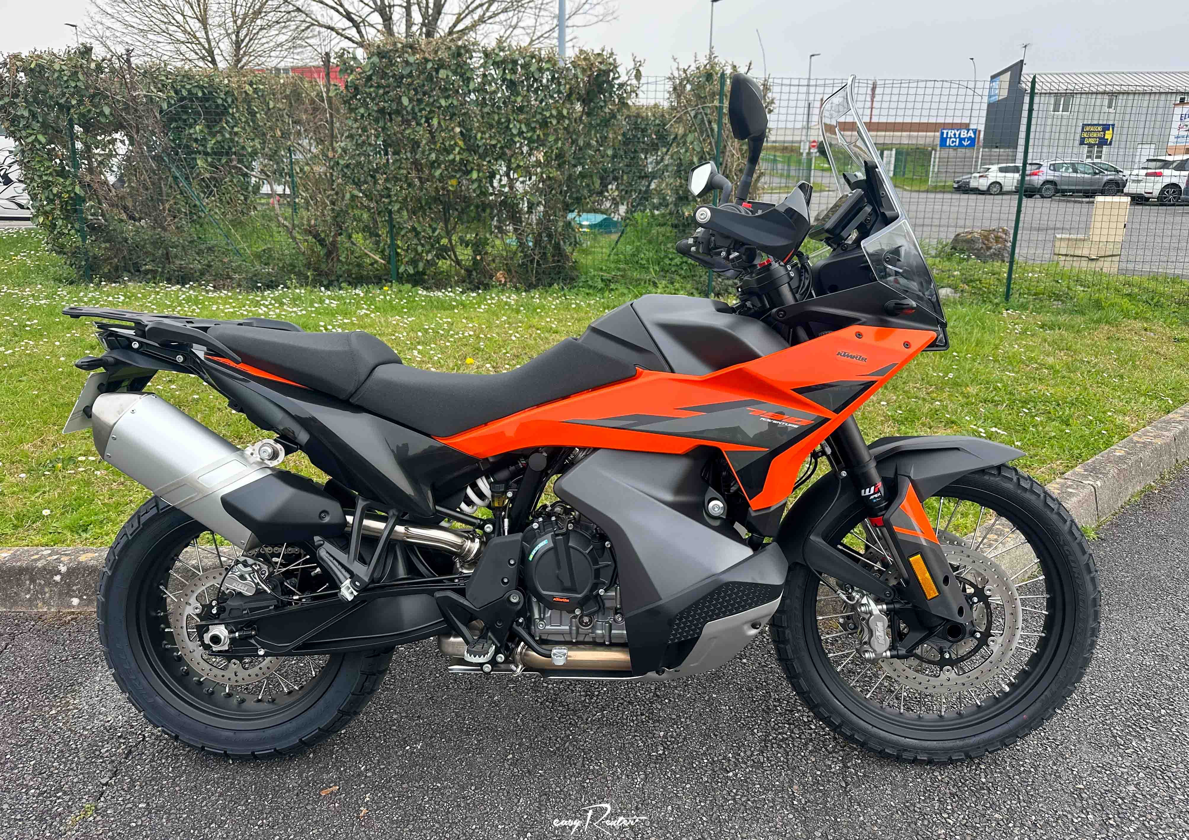 Angers KTM 890 Duke L motorcycle rental 15589