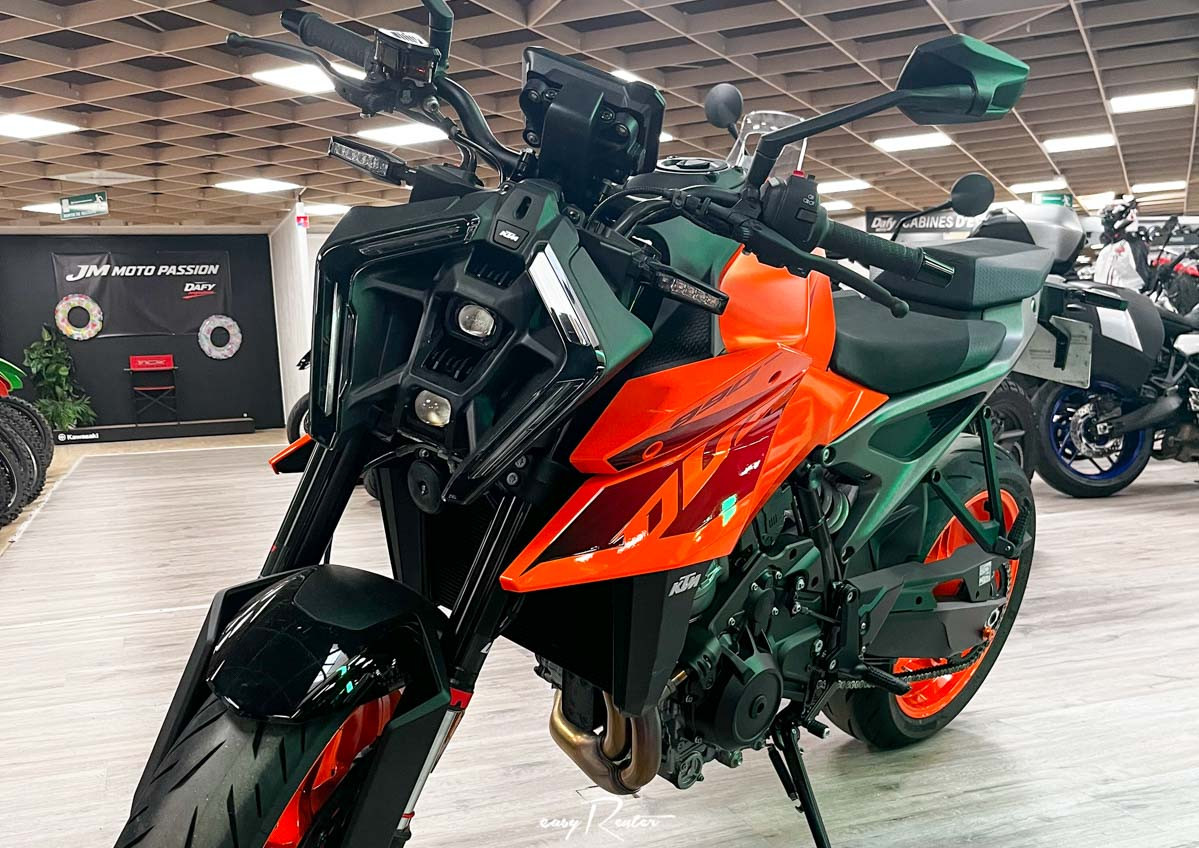 Location moto Laval Yamaha MT07 1