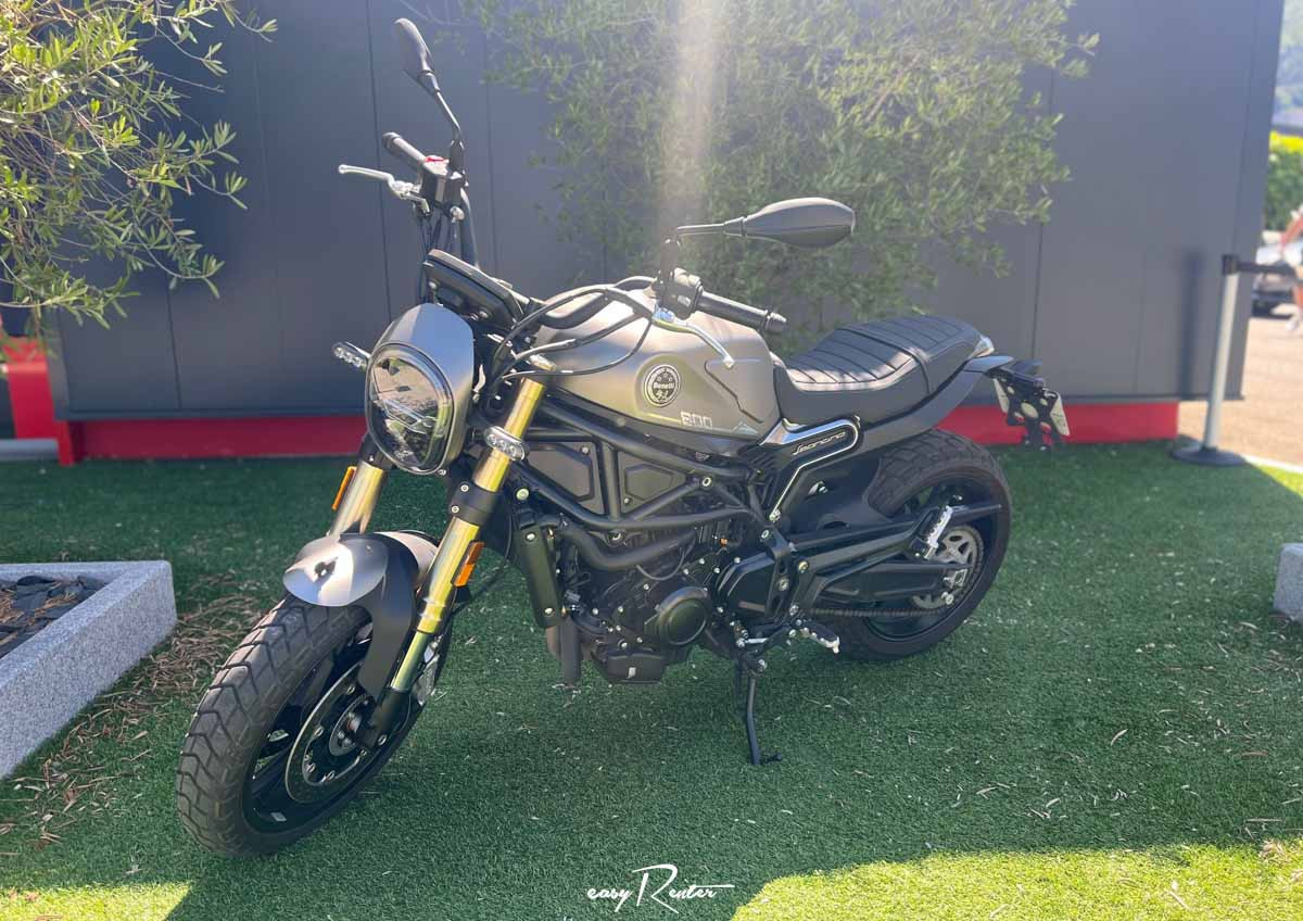 location moto electrique Valence Zero Motorcycles S (Streetfighter) 1