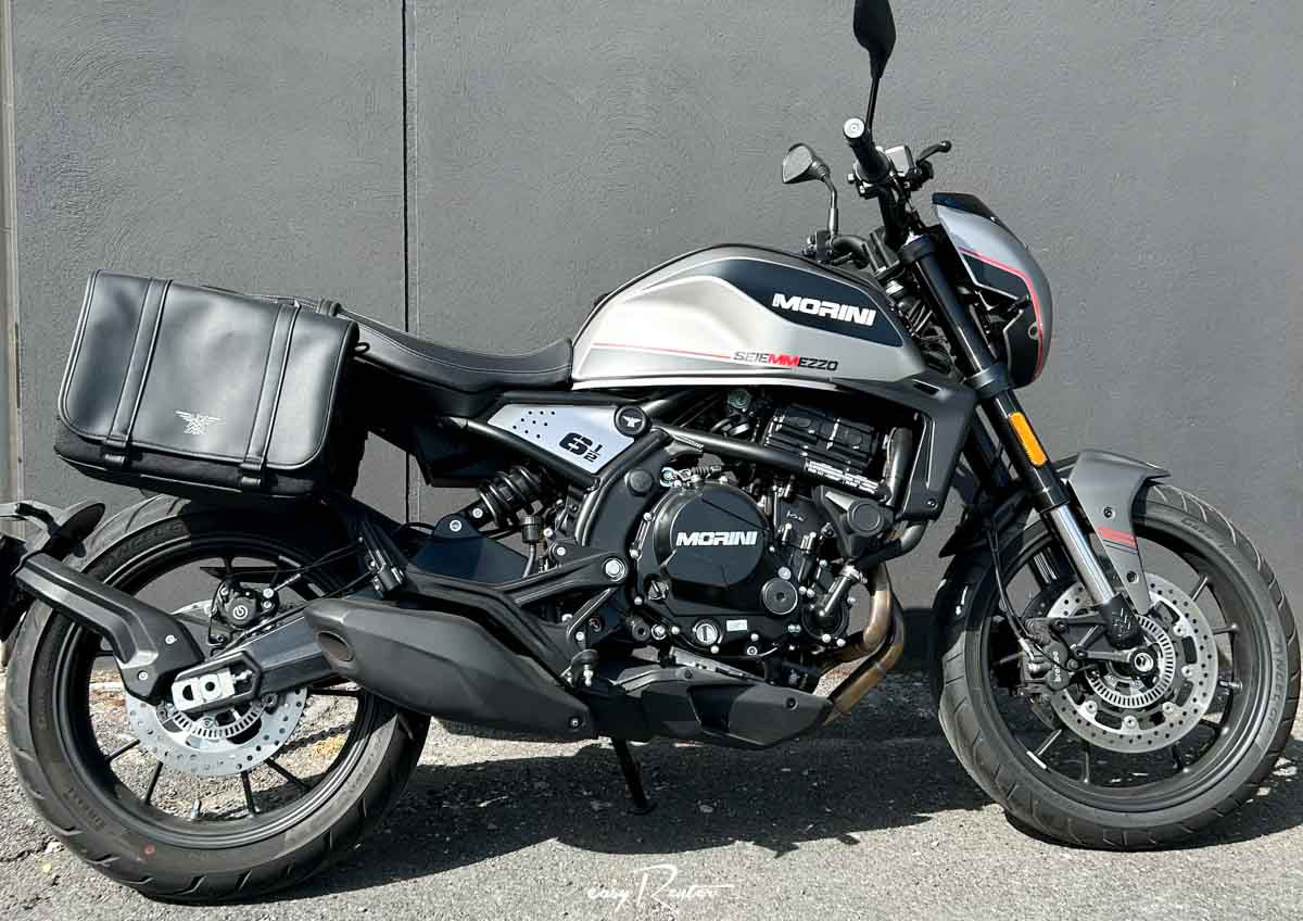 Location moto Saint-Lô Triumph Bonneville 1