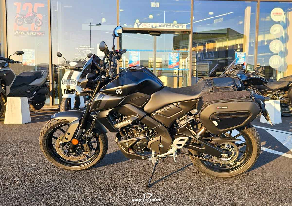 Location moto Laval Yamaha MT07 1