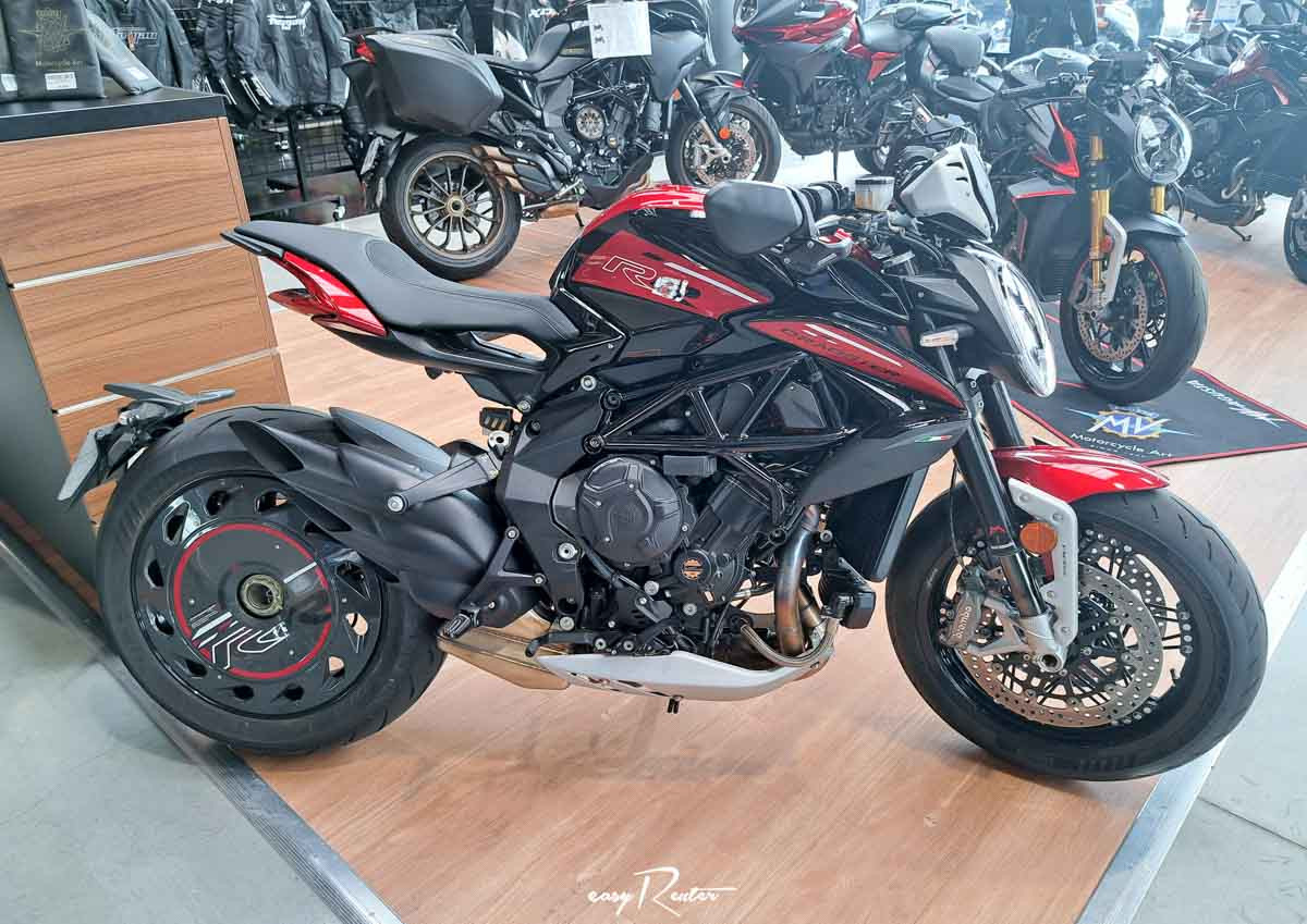 Location Moto Granville Yamaha MT09 Tracer 1