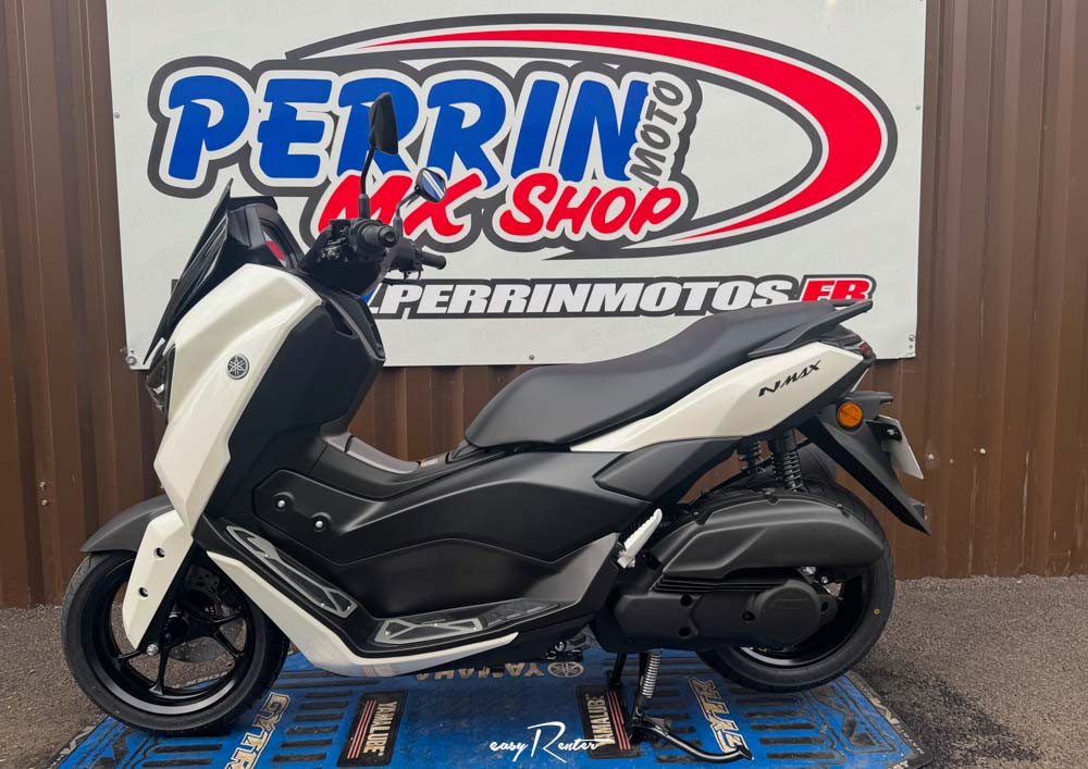 Location moto Laval Yamaha MT07 1