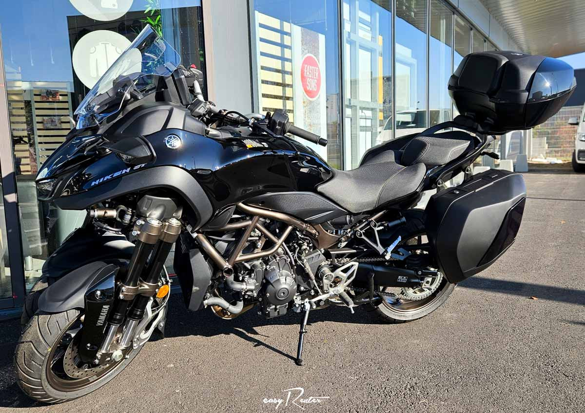 Location moto Laval Yamaha MT07 1