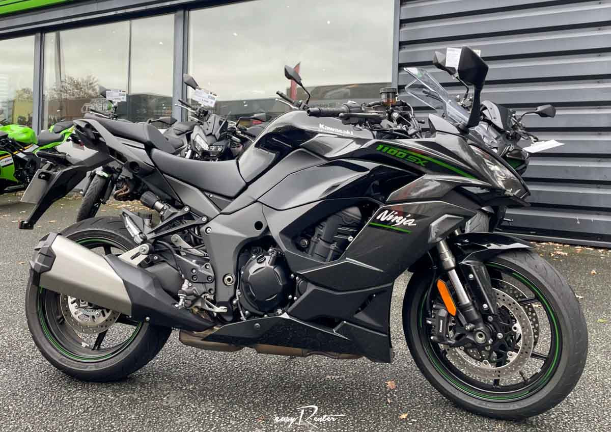 Angers Kawasaki Z900 RS motorcycle rental 15641