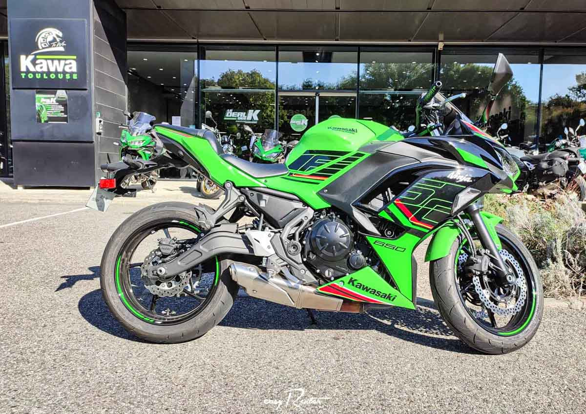 Location moto Laval Yamaha MT07 1