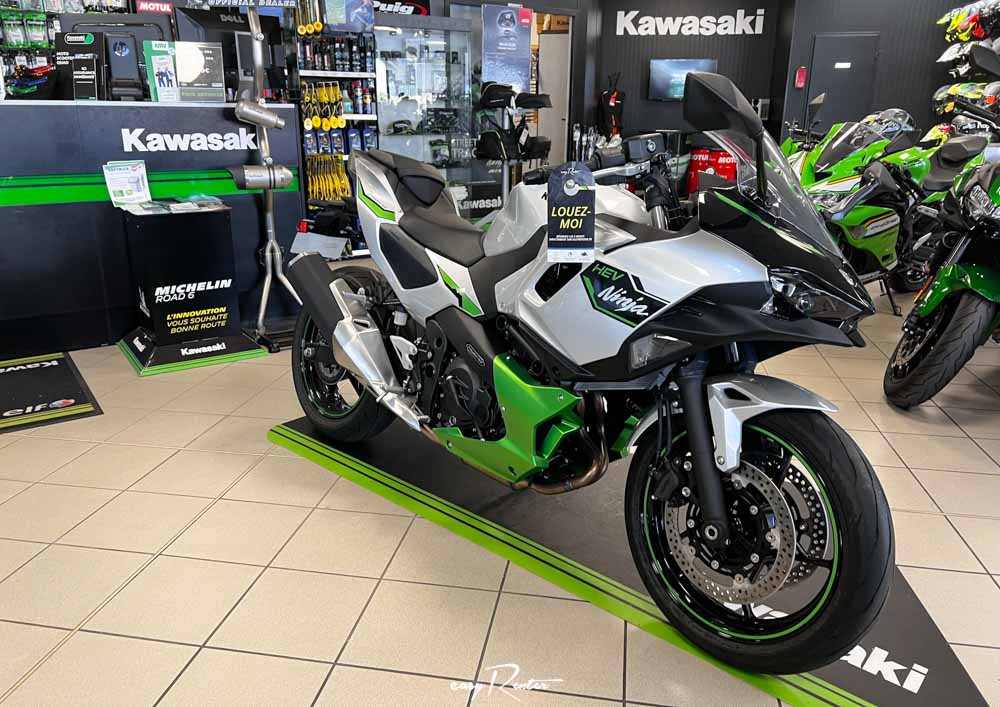 Location moto Laval Yamaha MT07 1