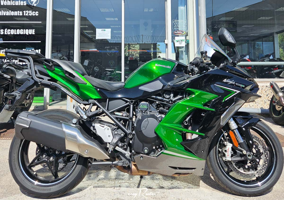 Location moto Laval Yamaha MT07 1
