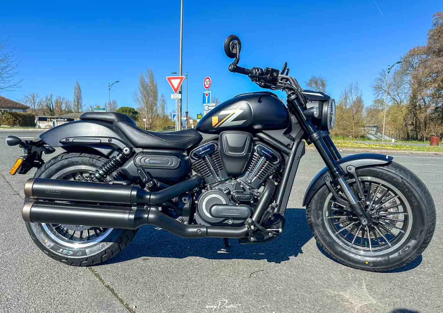 Location moto Laval Yamaha MT07 1