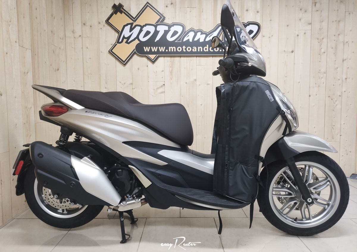 Location moto Laval Yamaha MT07 1