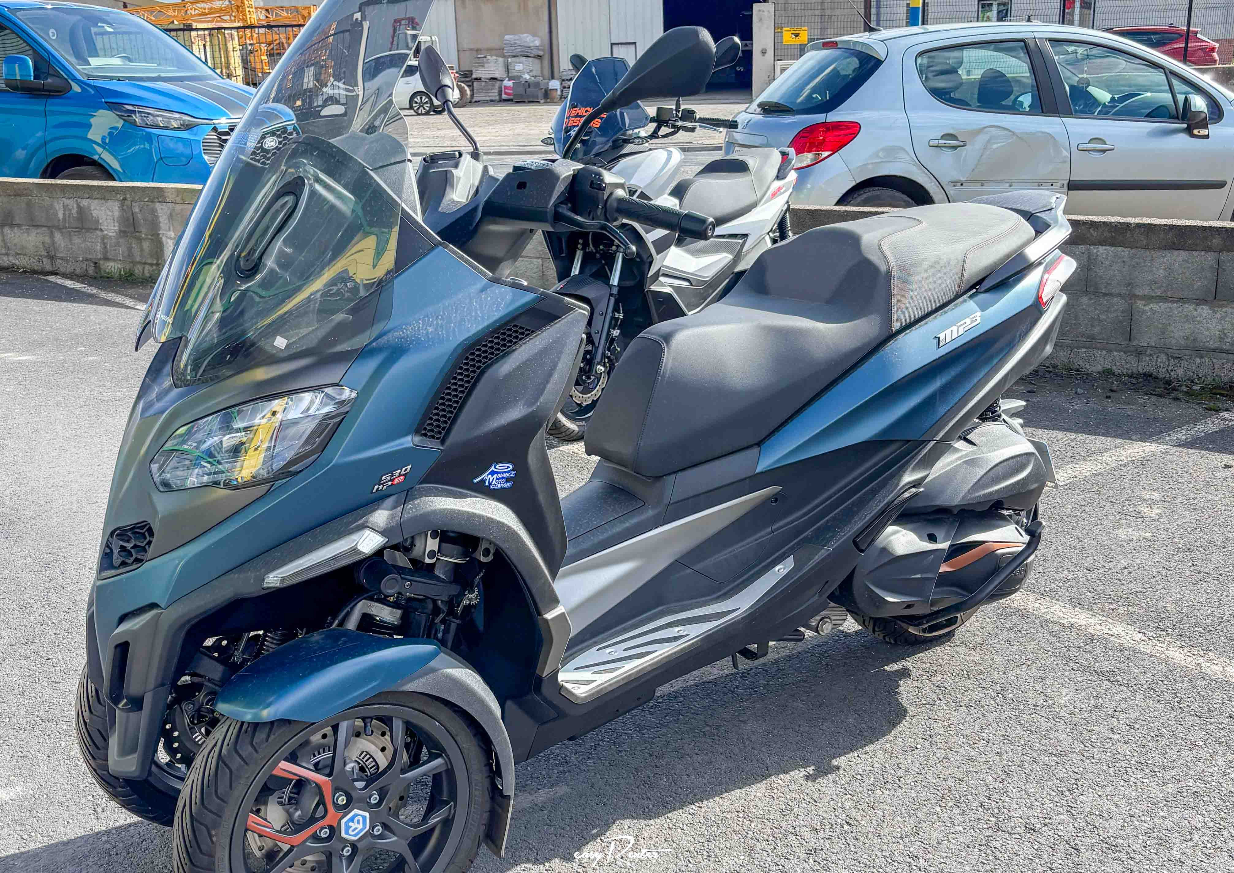 Nancy Guzzi V7 Stone motorcycle rental 14939