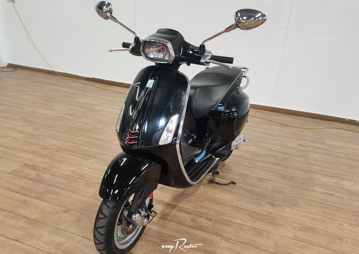 Le Mans Silence S01 scooter rental 18789