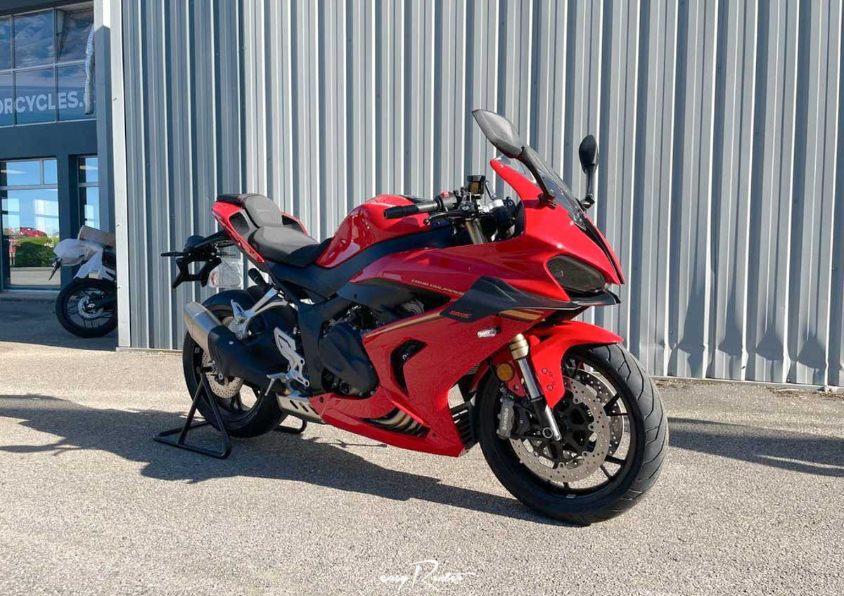 location moto metz honda 500 cbr