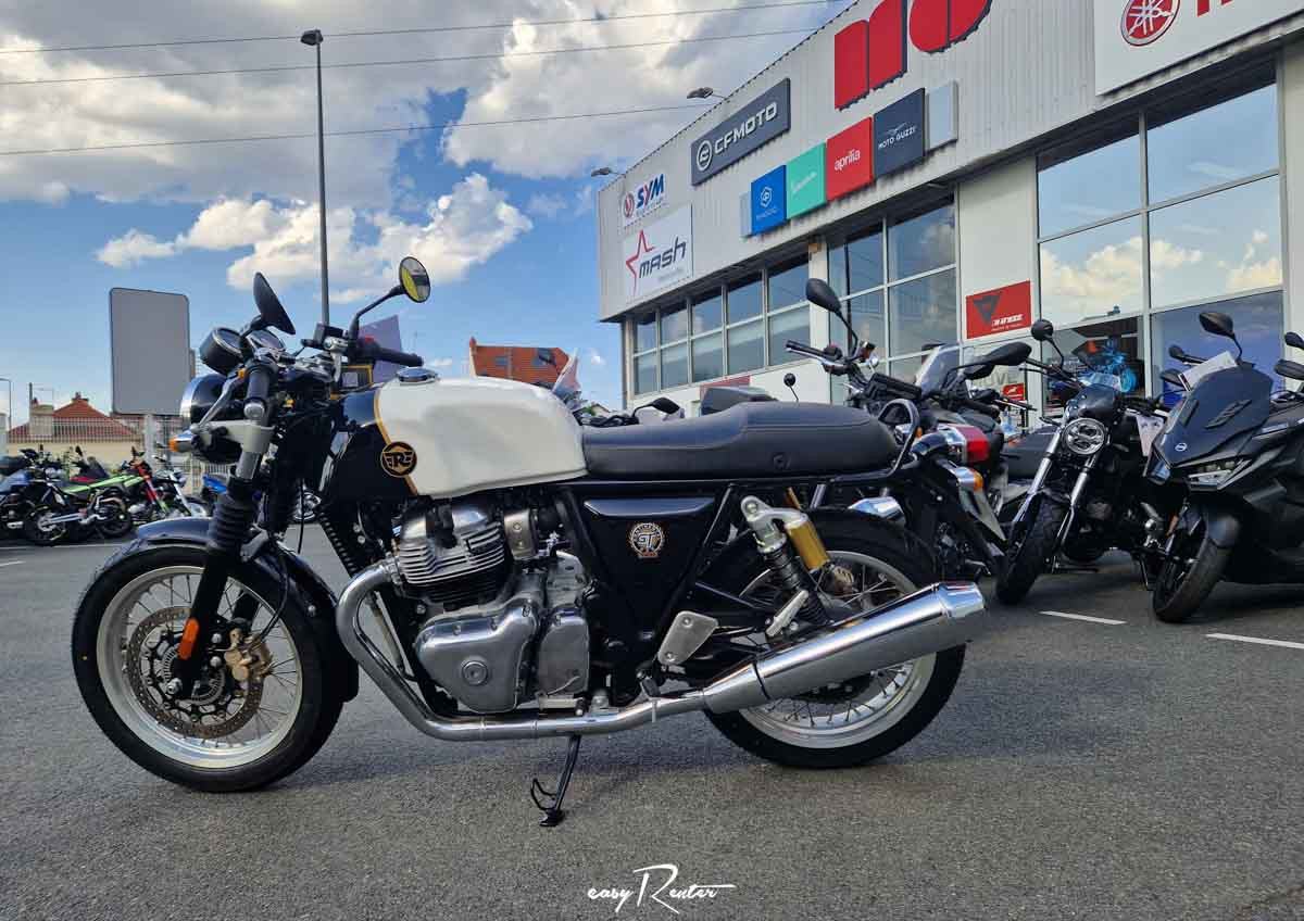 Nancy Guzzi V7 Stone motorcycle rental 14939