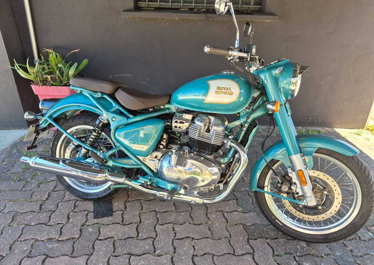 Location moto Saint-Lô Triumph Bonneville 1