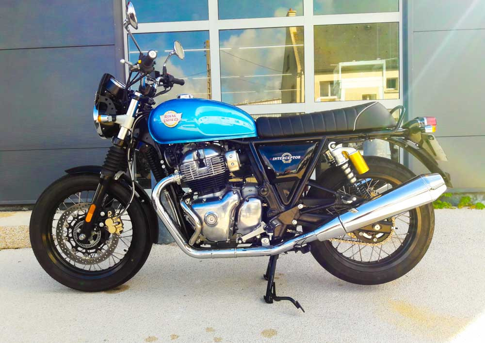 Vannes Royal Enfield 650 Interceptor motorcycle rental 15762