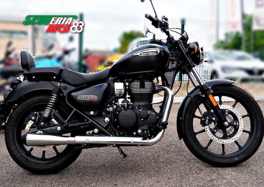 Saint-Lô Kawasaki Z650 A2 motorcycle rental 14194