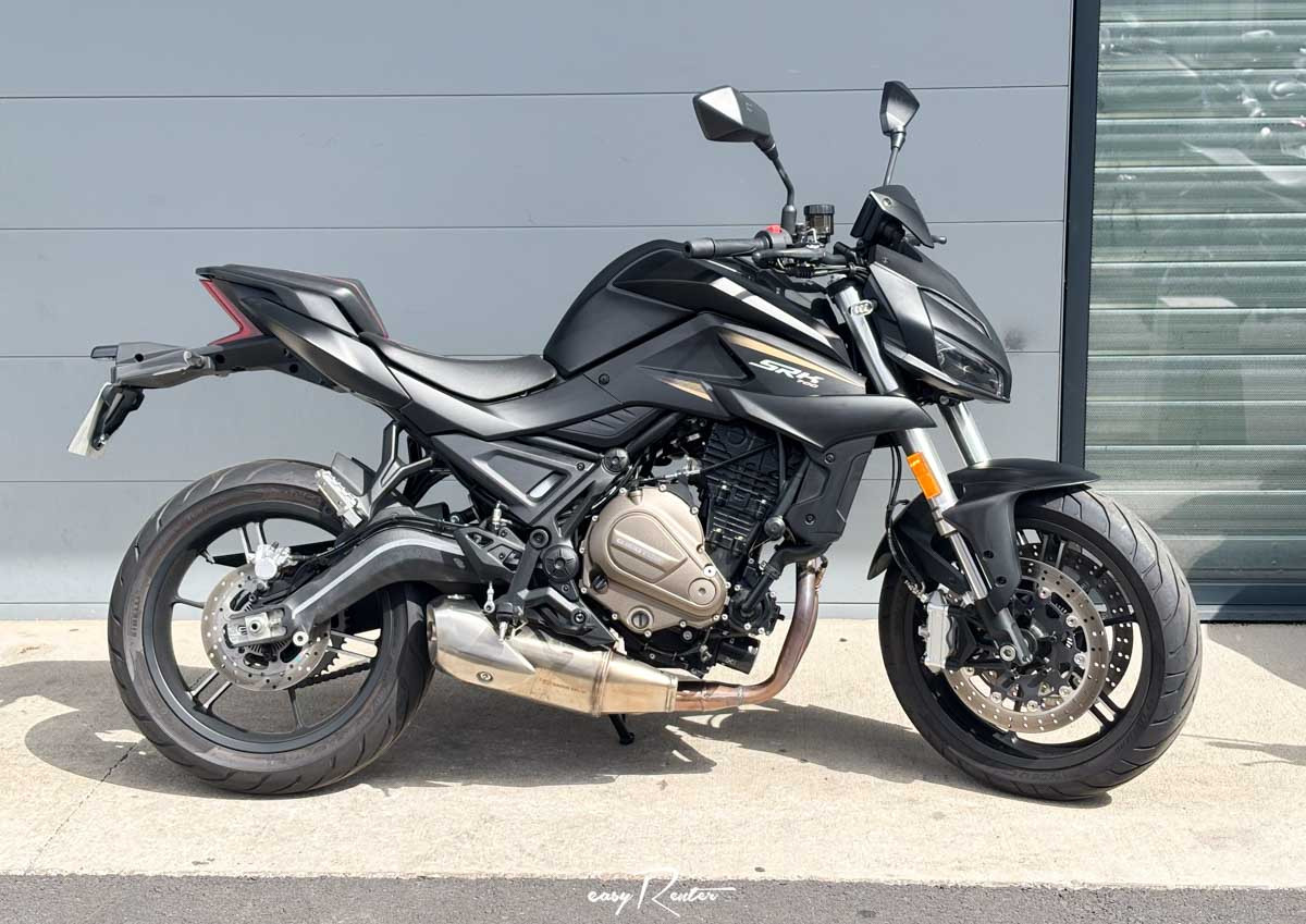 Location moto Laval Yamaha MT07 1