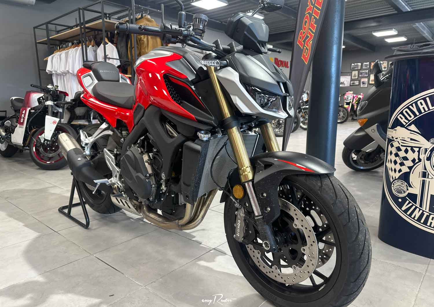 Location Moto Granville Yamaha MT09 Tracer 1