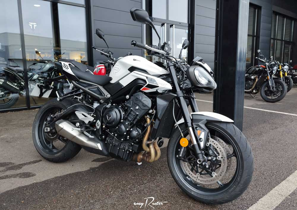Location moto Rouen Triumph 800 tiger XR 1