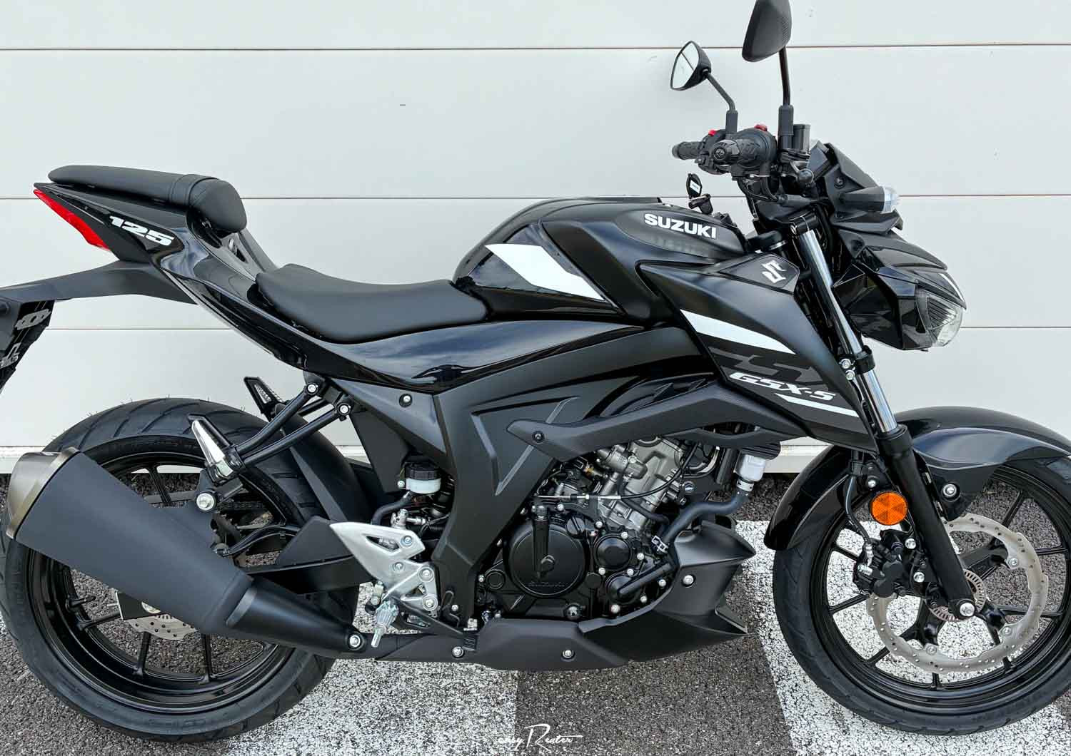 location moto electrique Valence Zero Motorcycles S (Streetfighter) 1