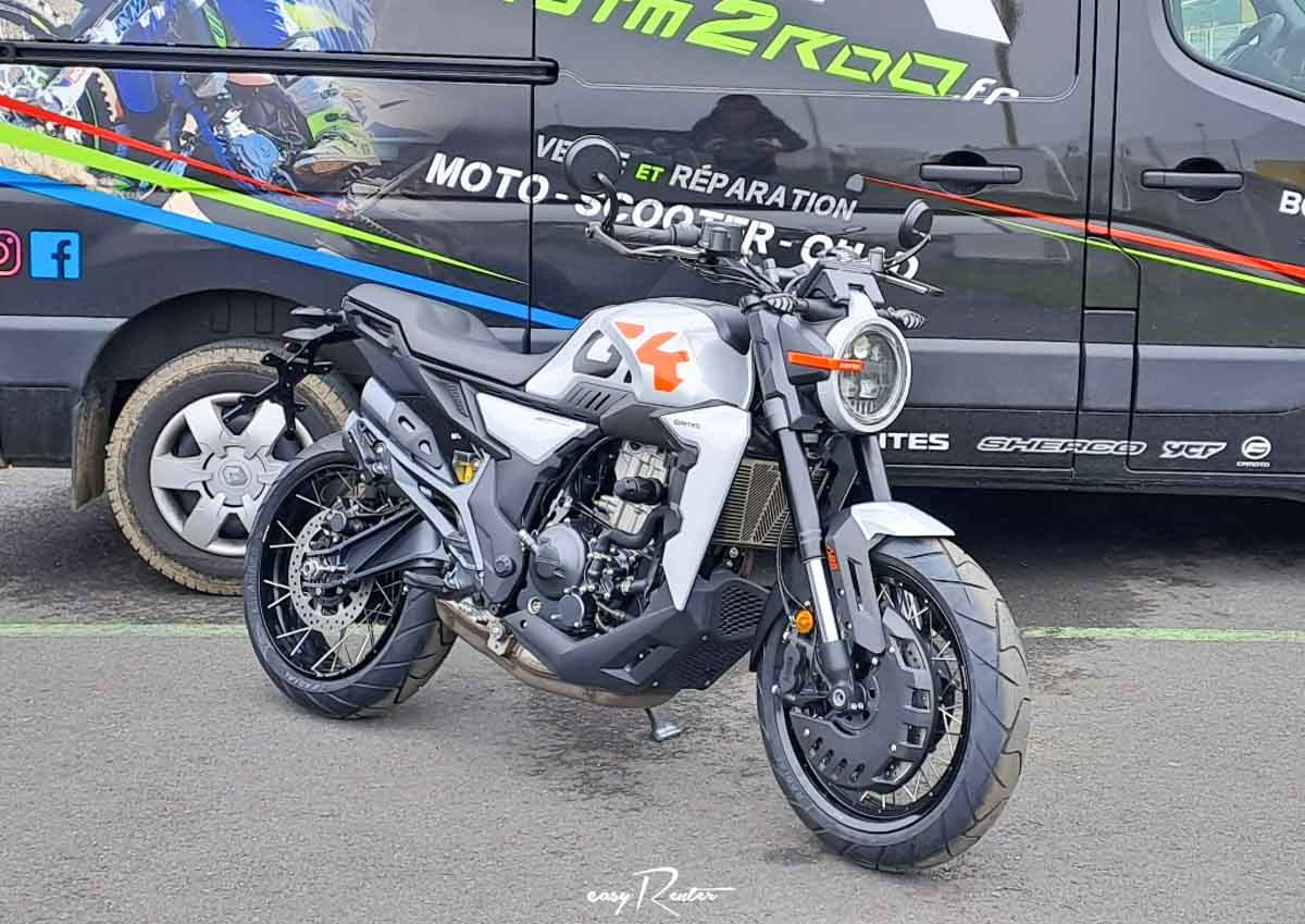 location moto electrique Valence Zero Motorcycles S (Streetfighter) 1