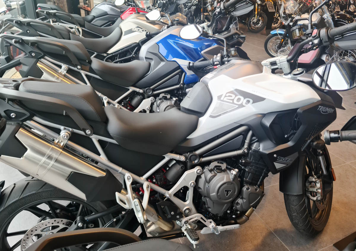 Location moto Saint-Lô Triumph Bonneville 1