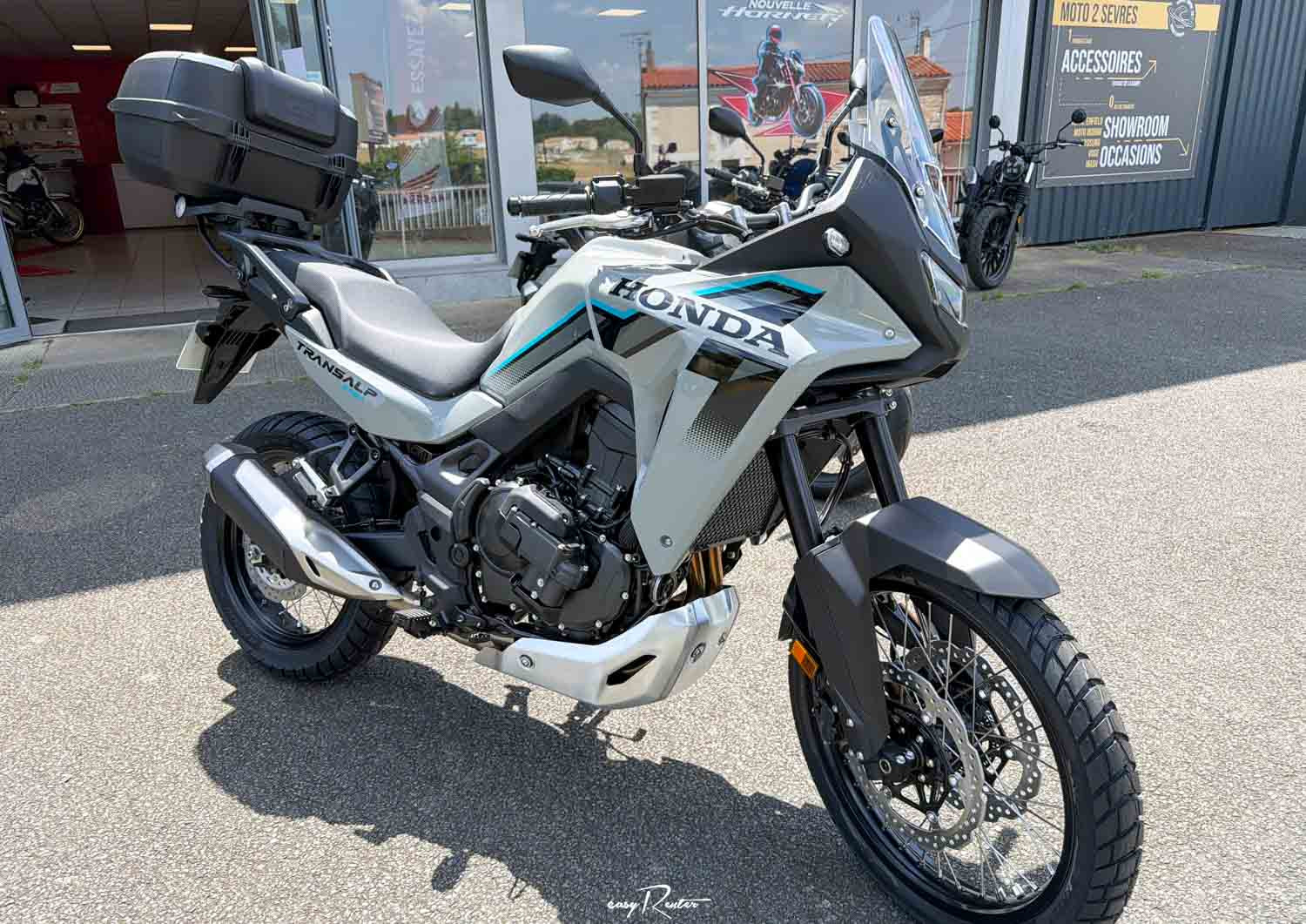 Location moto Laval Yamaha MT07 1