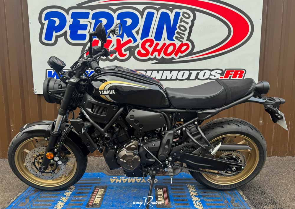 Location moto Laval Yamaha MT07 1