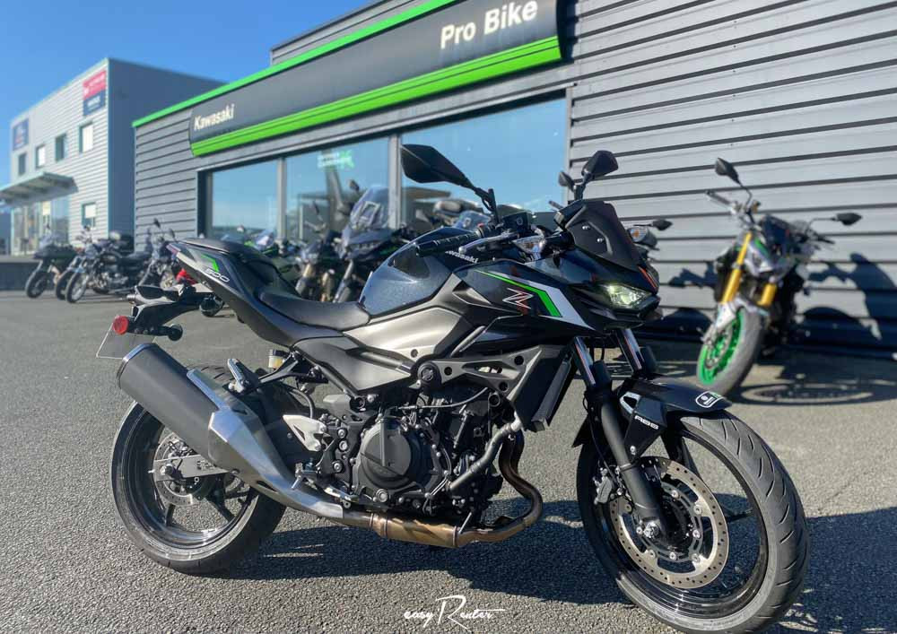 Angers Kawasaki Z900 RS motorcycle rental 15641