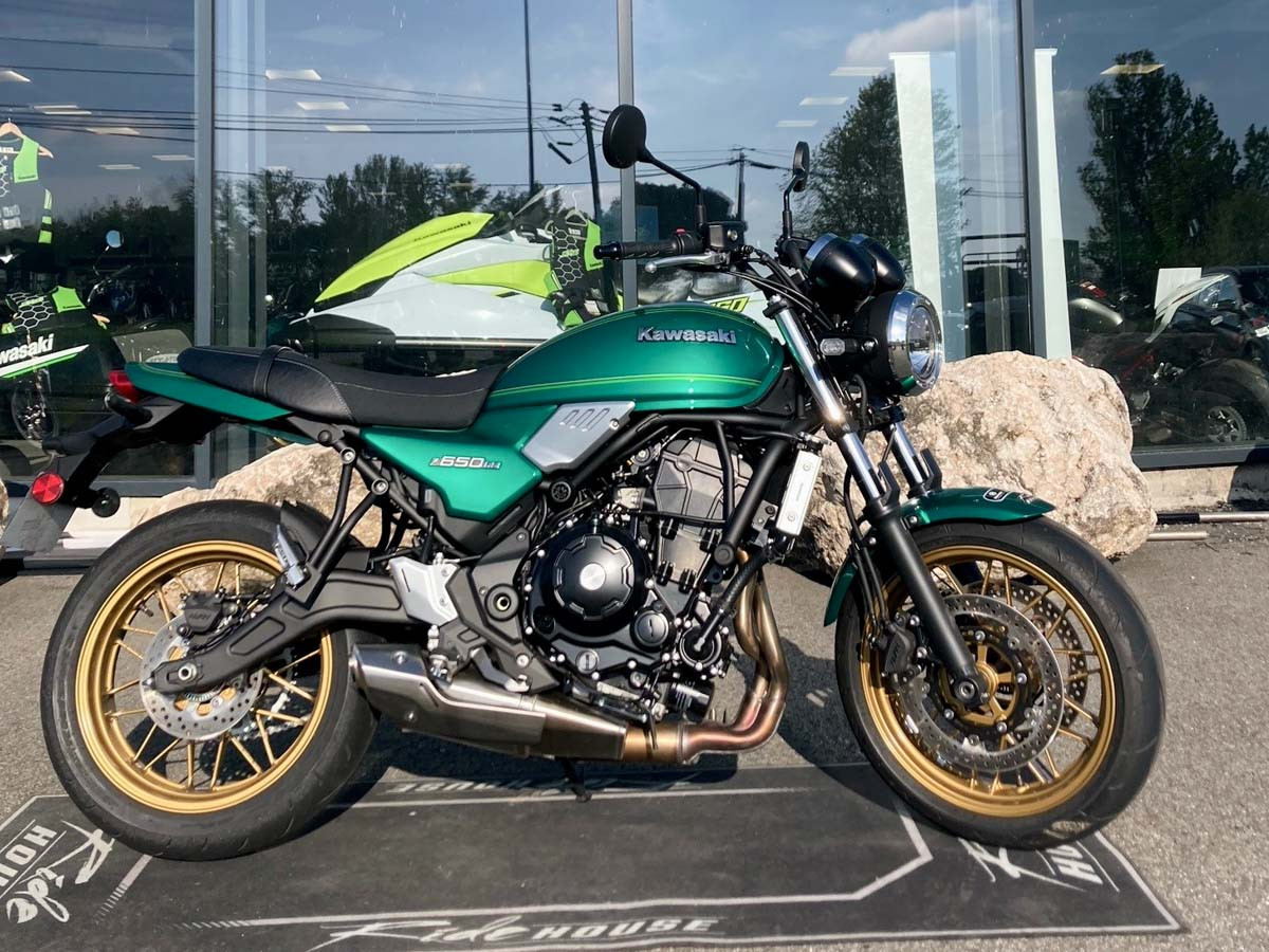 Location moto Laval Yamaha MT07 1