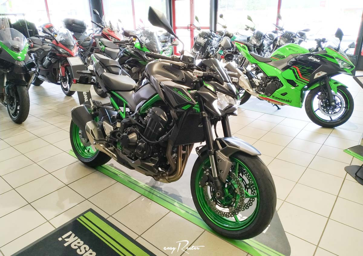 Location moto Laval Yamaha MT07 1