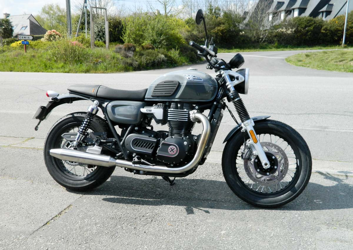 Moréac Voge 650 DSX A2 motorcycle rental 15974
