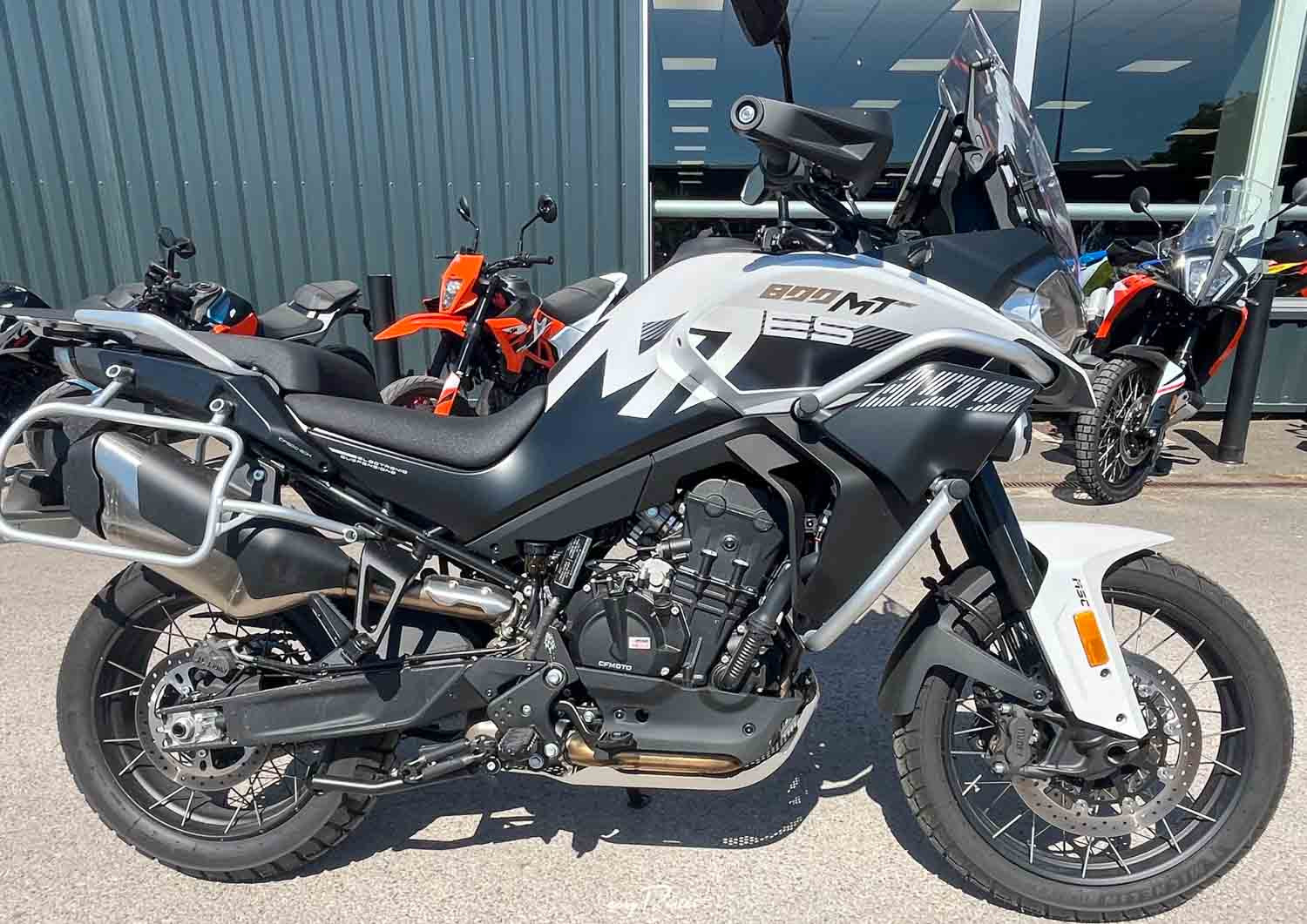 Vannes KTM 890 Adventure A2 motorcycle rental 15293