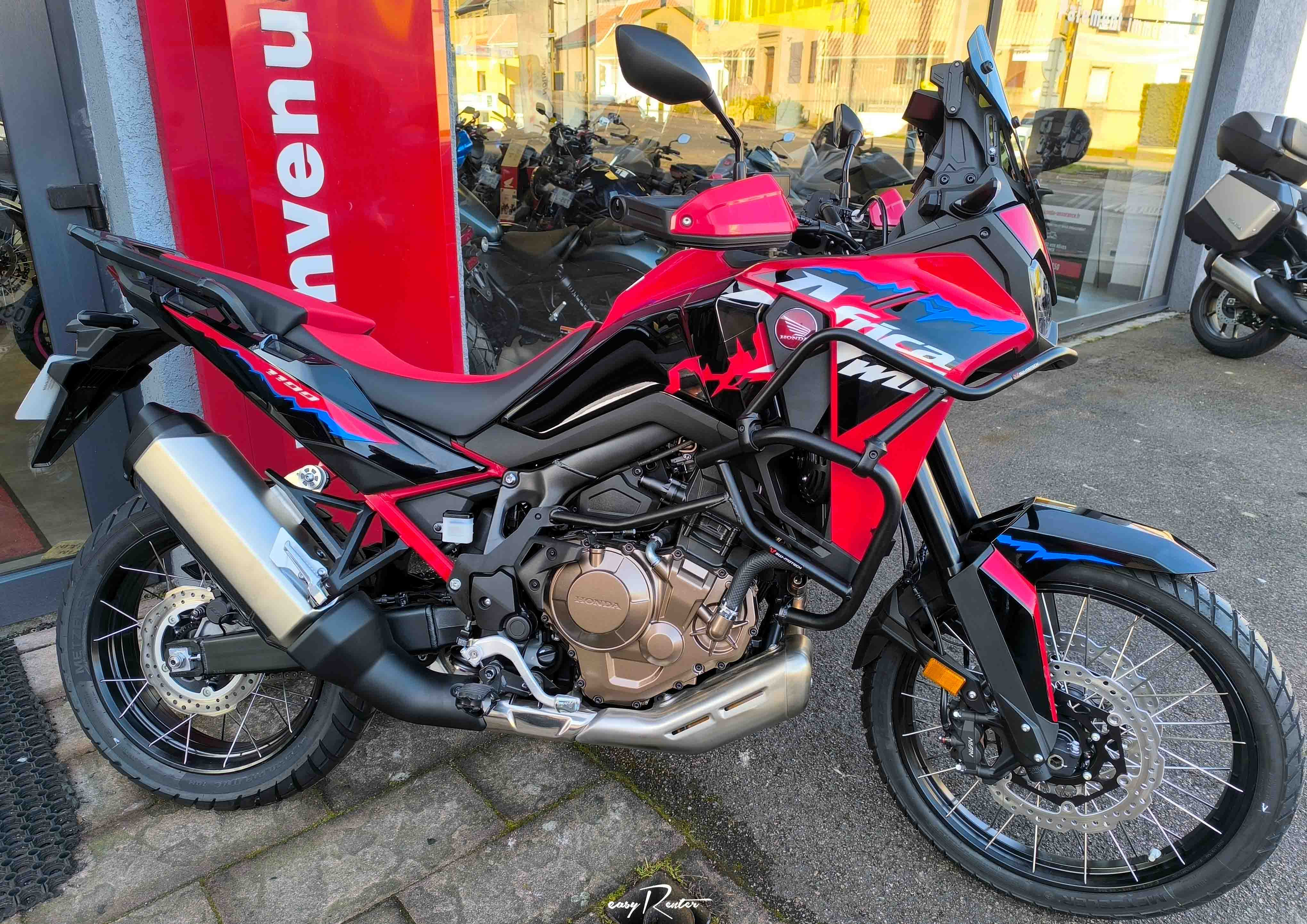 Le Mans Silence S01 scooter rental 18789