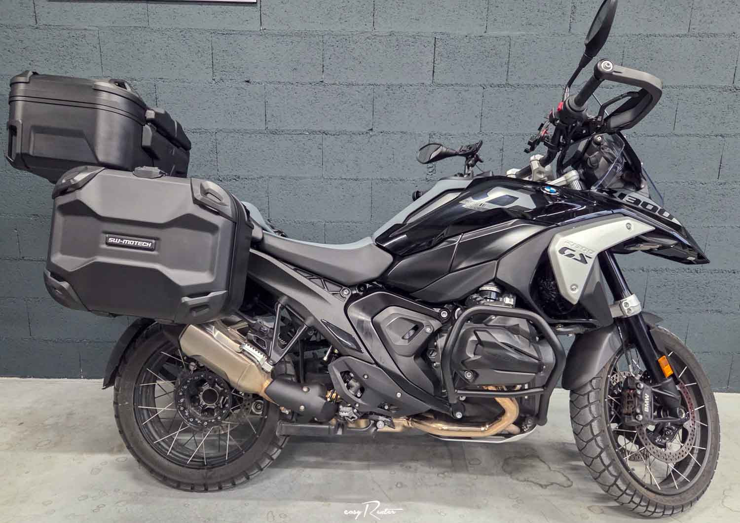 Le Mans Silence S01 scooter rental 18789