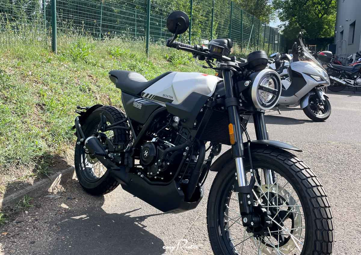 Location moto Laval Yamaha MT07 1