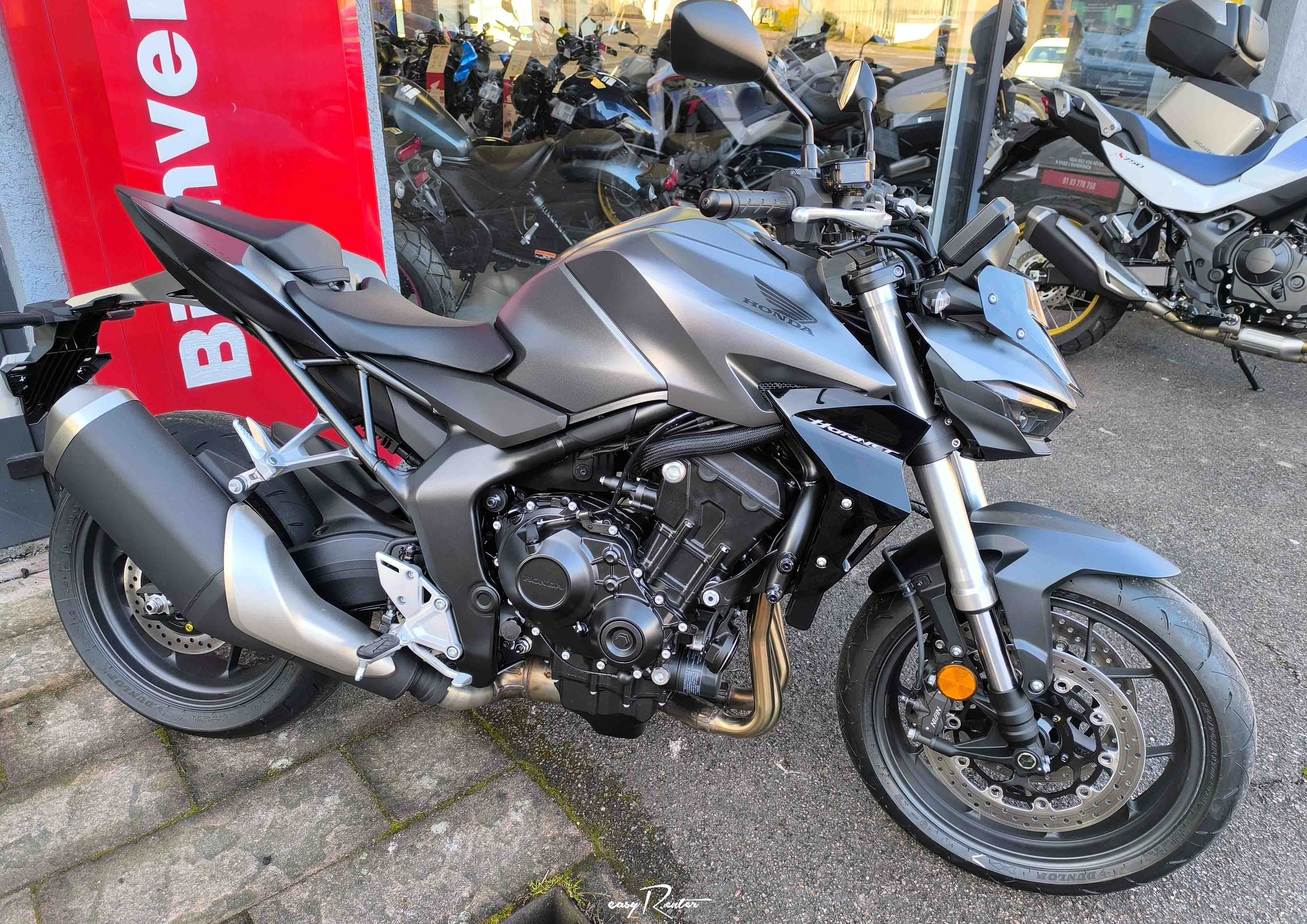 Le Mans Silence S01 scooter rental 18789