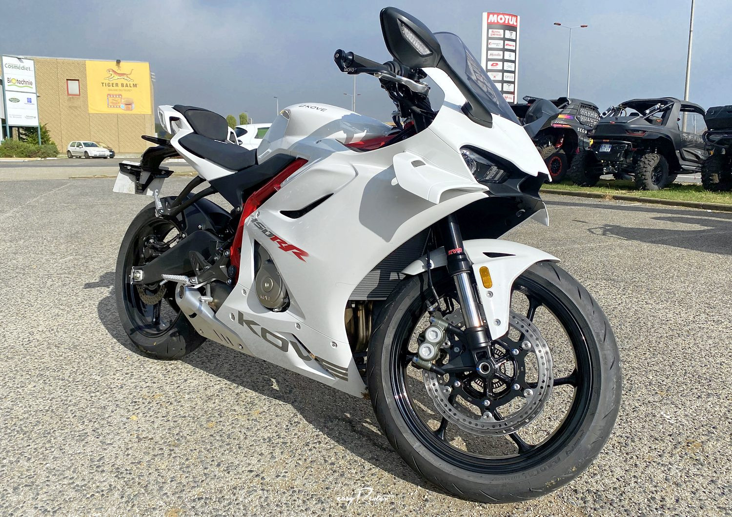 location moto metz honda 500 cbr