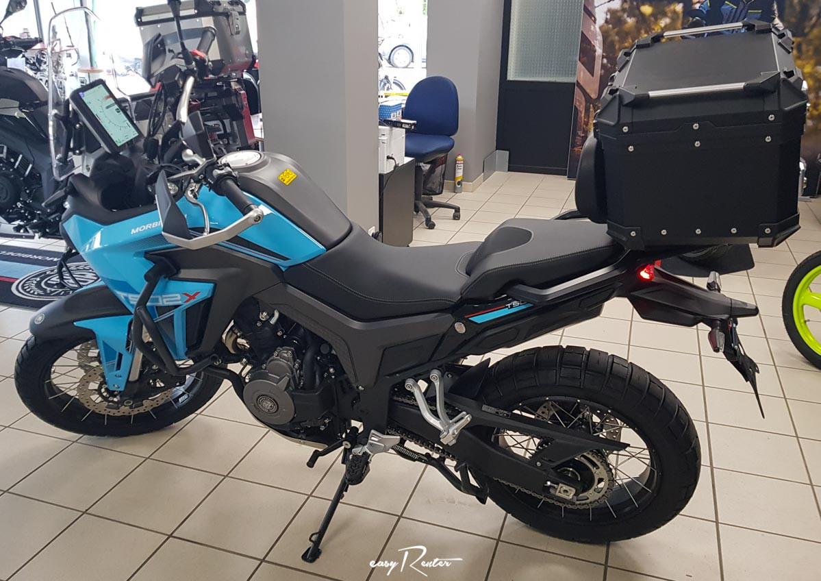 Location moto Guzzi V7 en Provence 1