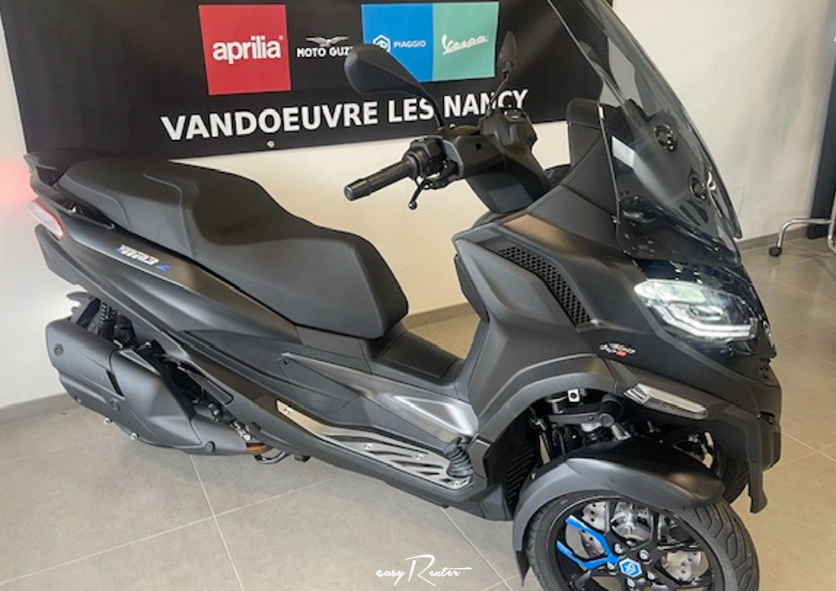 Nancy Guzzi V85 Travel motorcycle rental 14932