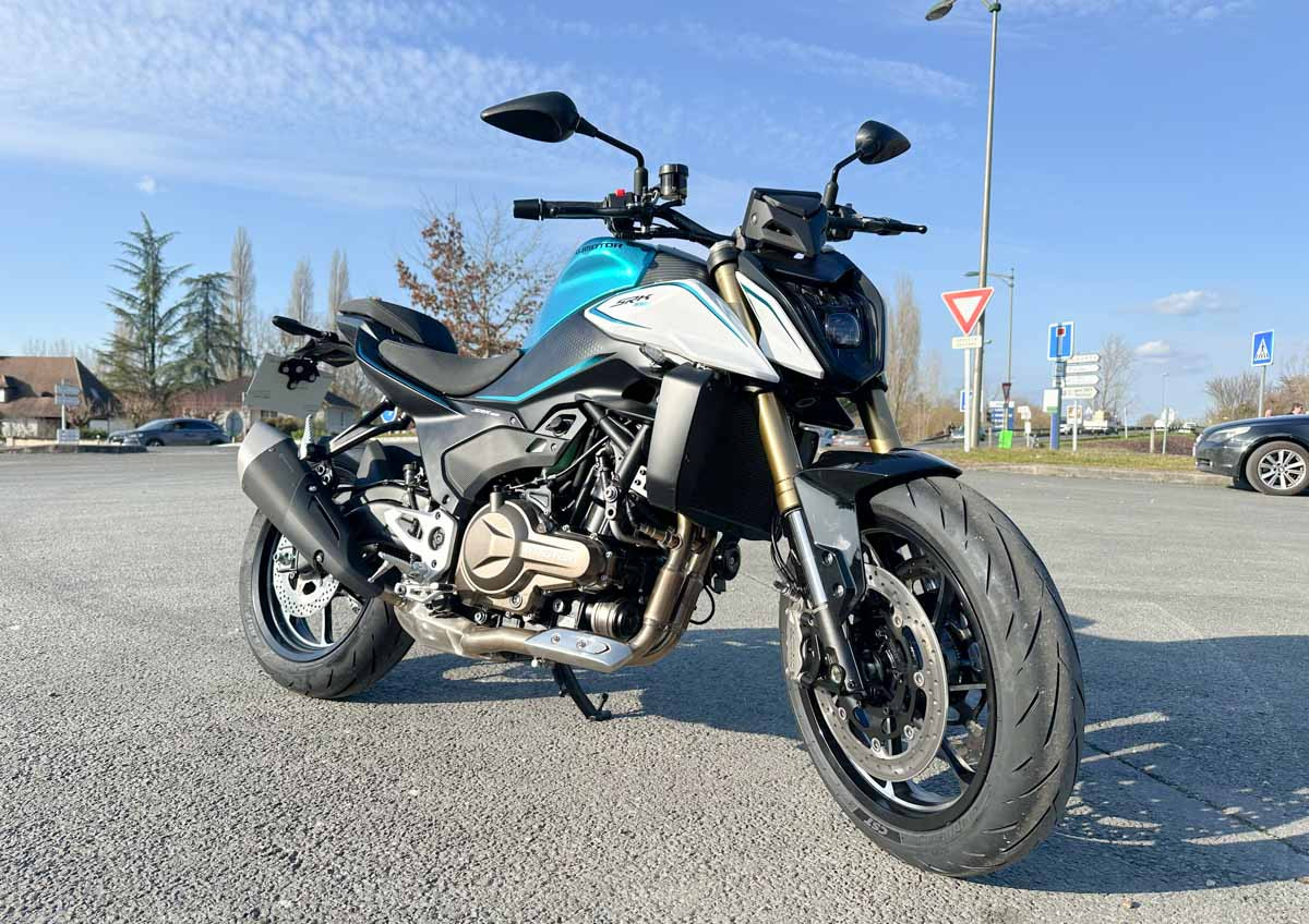 Location moto Laval Yamaha MT07 1