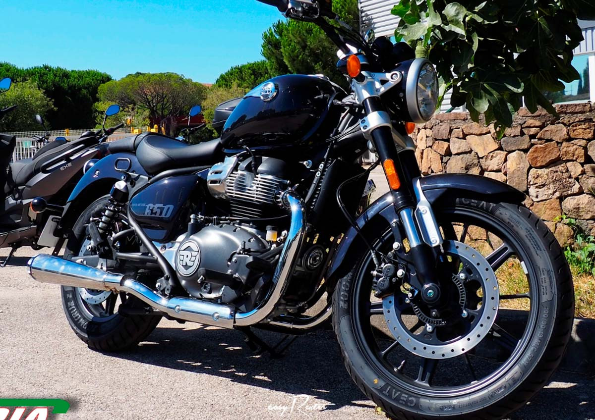 Saint-Lô Kawasaki Z650 A2 motorcycle rental 14194