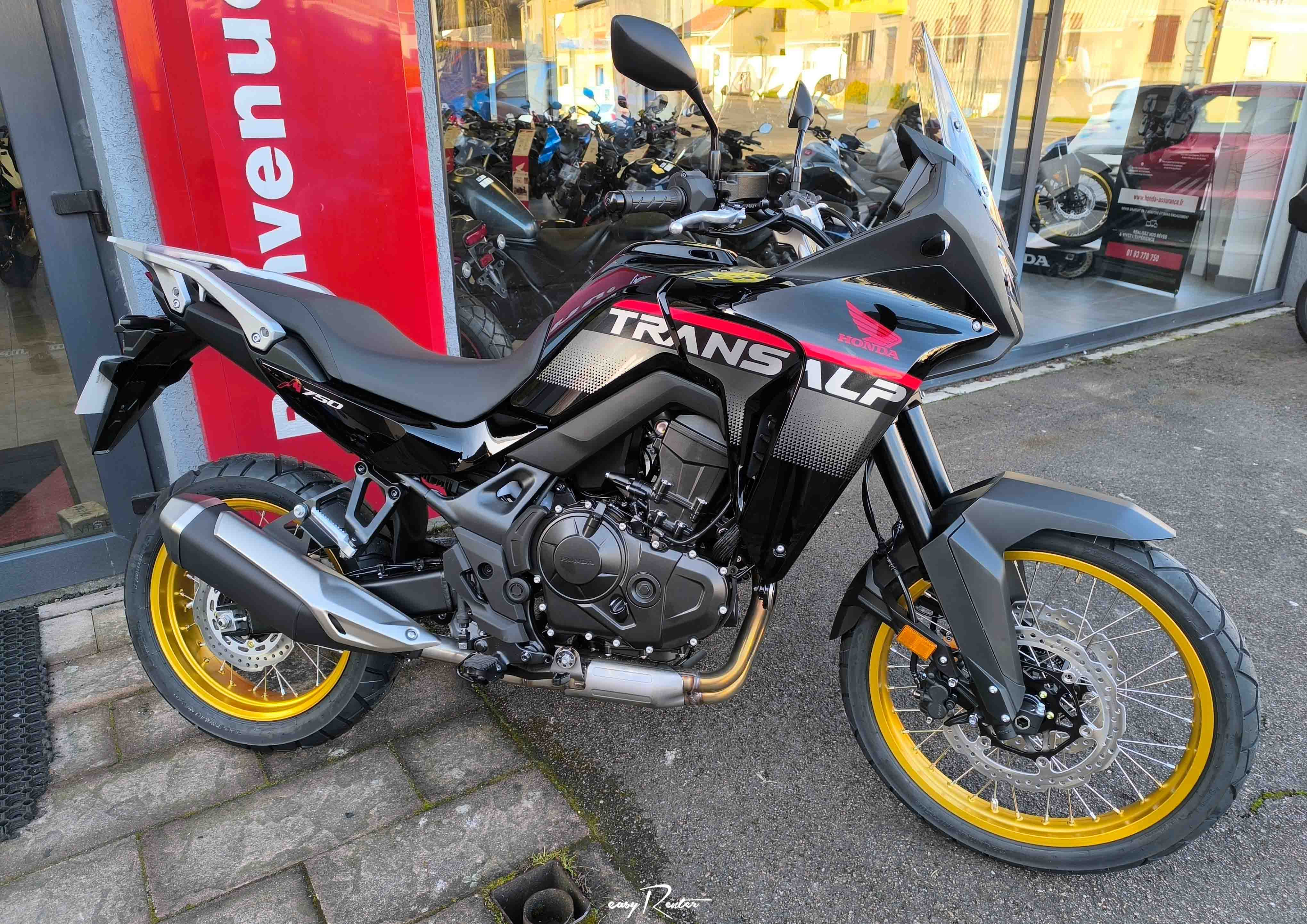 Le Mans Silence S01 scooter rental 18789