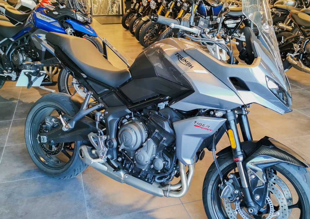 Location moto Rouen Triumph 800 tiger XR 1