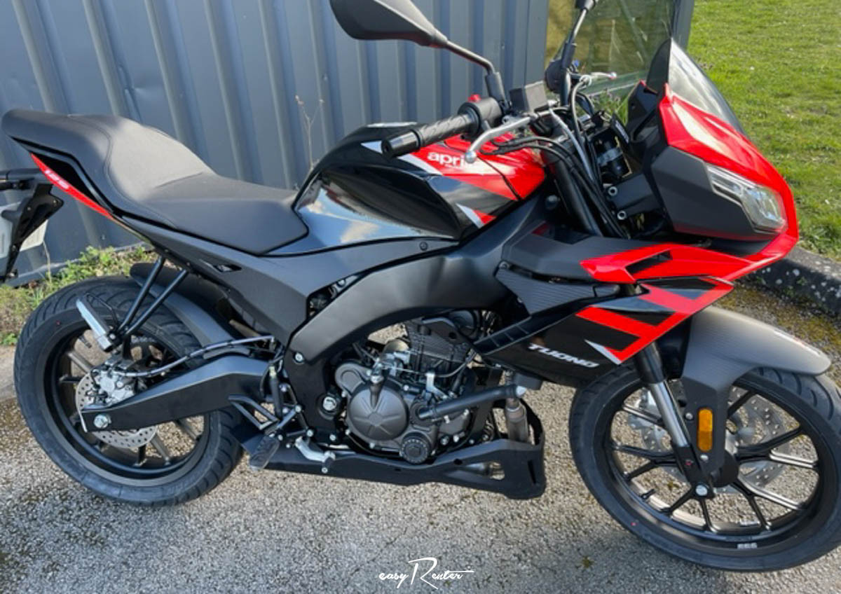 Nancy Guzzi V85 Travel motorcycle rental 14932