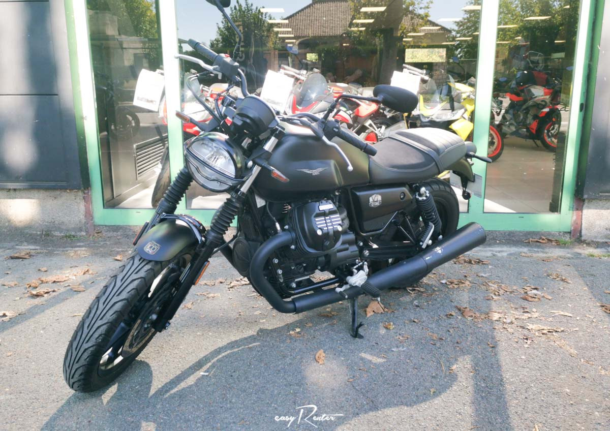 Nancy Guzzi V7 Stone motorcycle rental 14939