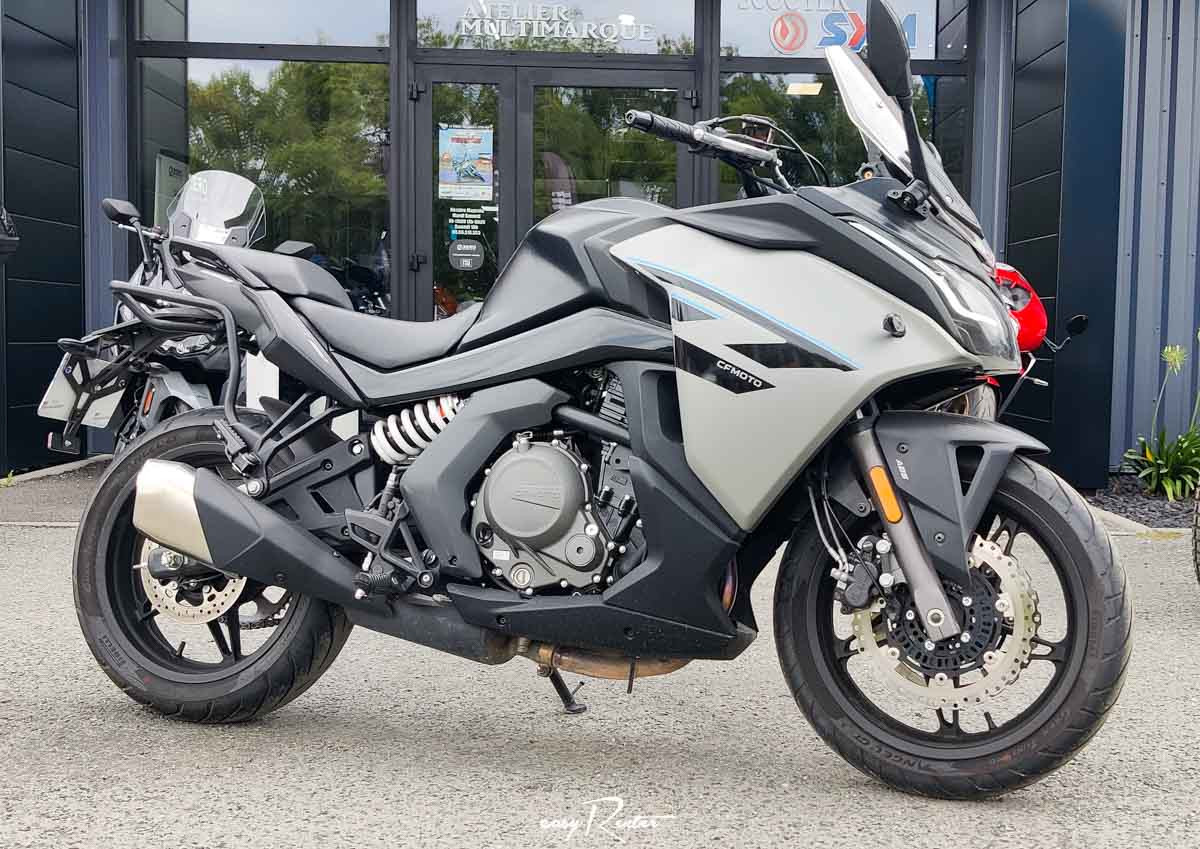 Saint-Lô Kawasaki Z650 A2 motorcycle rental 14194