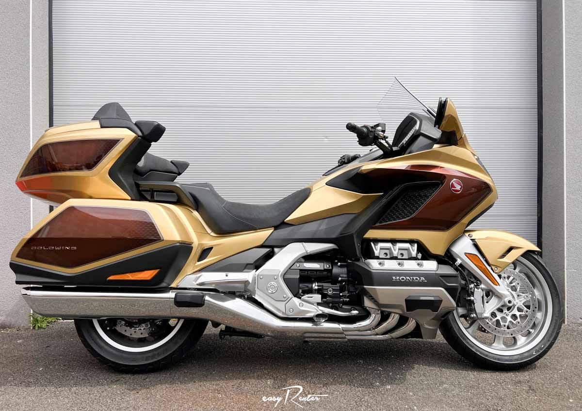 Le Mans Silence S01 scooter rental 18789